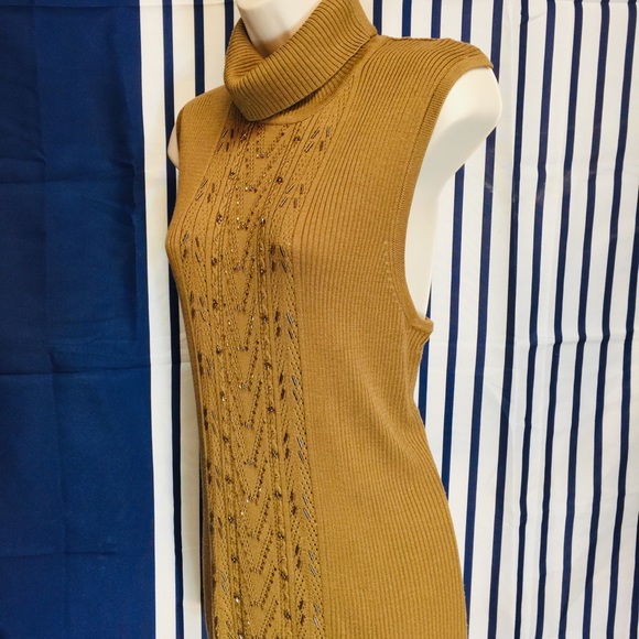 Turtleneck Sweater Beaded Golden Mustard Large - Picture 2 of 8